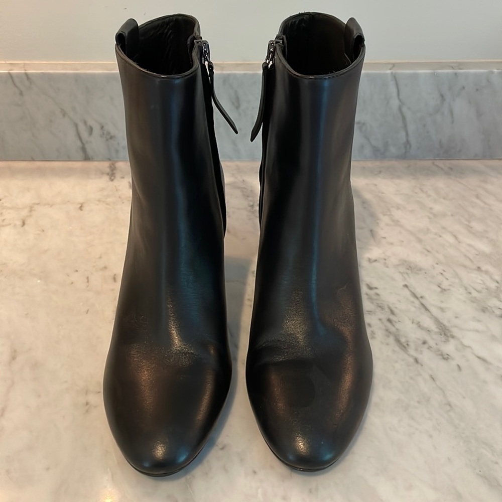 Geox Pheny 804 Black Ankle Bootie size 39